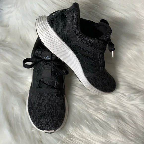 EUC Adidas Edge Lux Sneakers 🖤 - Picture 3 of 4